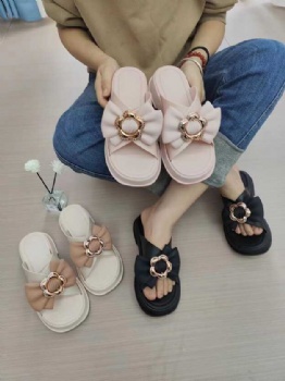 Latest design new styles pvc slippers for women