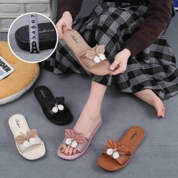 Fashionable, Lightweight & Comfortable Women's Pvc Slippers