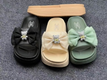 Latest design new styles thick soles ladies slippers slides shoes ladies pvc shoes