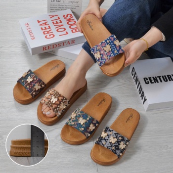 Hot Sale Non-slip PVC Non-slip Outdoor Colorful Slippers For Ladies