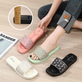 2025 simple elegant  ladies outdoor PVC slipper for women summer square toe slides wholesale