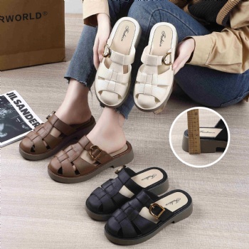 Woman Buckle Slippers Non-Open Toe PVC Comfortable Bottom Flat Slide Slippers