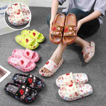 Printed Embossed 3D PVC Slipper Ladies Slippers Anti-Slippery and Breathable