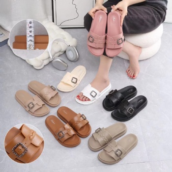 2025 New Women's Two Color Slippers Fashion Loop Buckle Slippers PVC Slippers