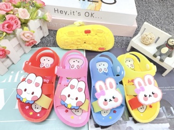 Summer Cartoon Slippers Girls Thin Bottom Home Slippers Plastic Soft Bottom Sandals