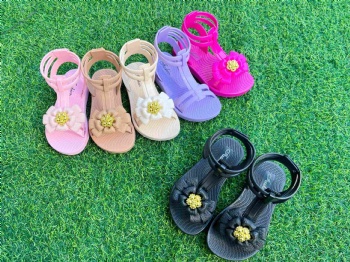 2025 Good Designe Kids Pvc Sandals Slipper Soft Sole Mule Beach Children Slipper Kids Sandals Big Size