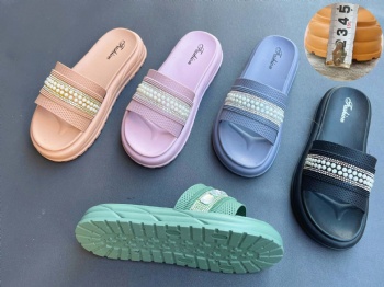 New Fashion Design Summer Women's PVC Thick Bottom Slippers