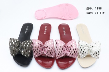 Factory Wholesale Jelly Shoes New Designer PVC Shoe Crystal Ladies Flat Slides Rubbder Sandals Slippers For Womens