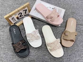 2025 hot new products high quality shiny scales design lady slipper indoor outdoor women pvc slipper