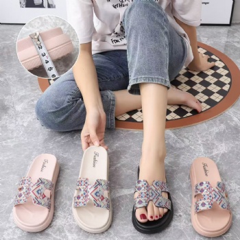 2025 hot new products high quality outdoor women pvc slipper