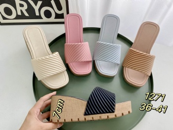 Women Fashion Summer PVC Outside To Wear Thick Heel Slippers Ladies