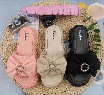 variety kinds of women plastic slippers lady pvc slippers shoes wholesale footwear made in china