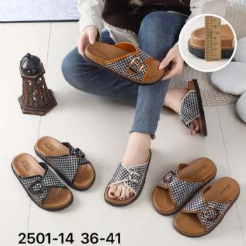 Good Quality Slippers Flip Flop Hot Sale Non-slip PVC Non-slip Outdoor Colorful Slippers For Ladies