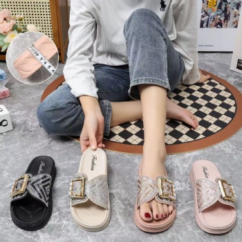 Factory Wholesale Jelly Shoes New Designer PVC Shoe Crystal Ladies Flat Slides Rubbder Sandals Slippers For Womens