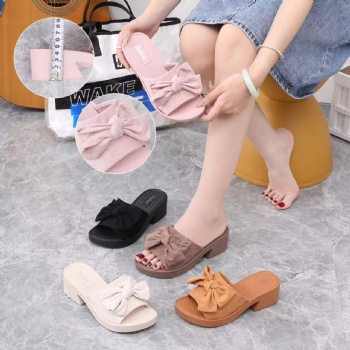 New Fashion Beach Diamond Slipper For Women Ladies Designer Luxury Pvc Slipper Famous Brands Female slides women