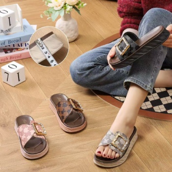 Good Quality Slippers Hot Sale Non-slip PVC Outdoor Good Look Slippers