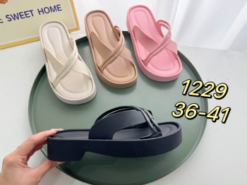 mid-heel lady fashion slippers made in china women hot selling slippers sandals good quality shoes