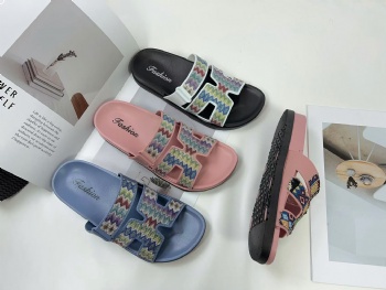 Good Quality Slippers Hot Sale Non-slip PVC Outdoor Colorful Slippers For Ladies