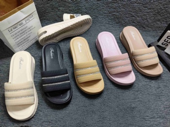 air pillow lady slippers middle heel wedge heel women slippers flip flops made in china